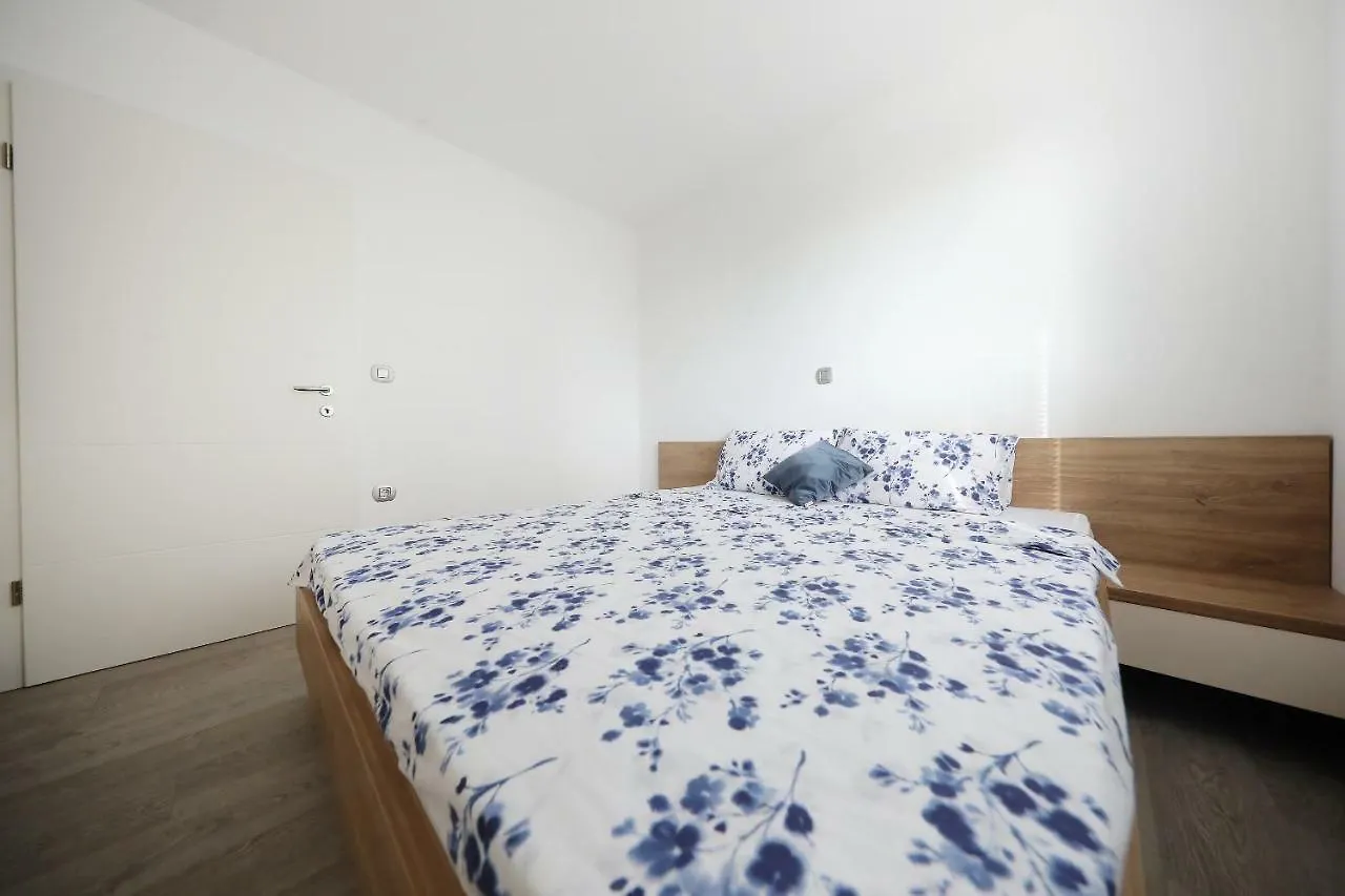 Apartmán Luxury Sunset Penthouse With Seaview Petrcane
