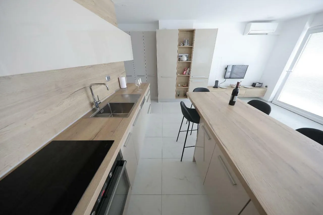 Apartmán Luxury Sunset Penthouse With Seaview Petrcane Chorvatsko