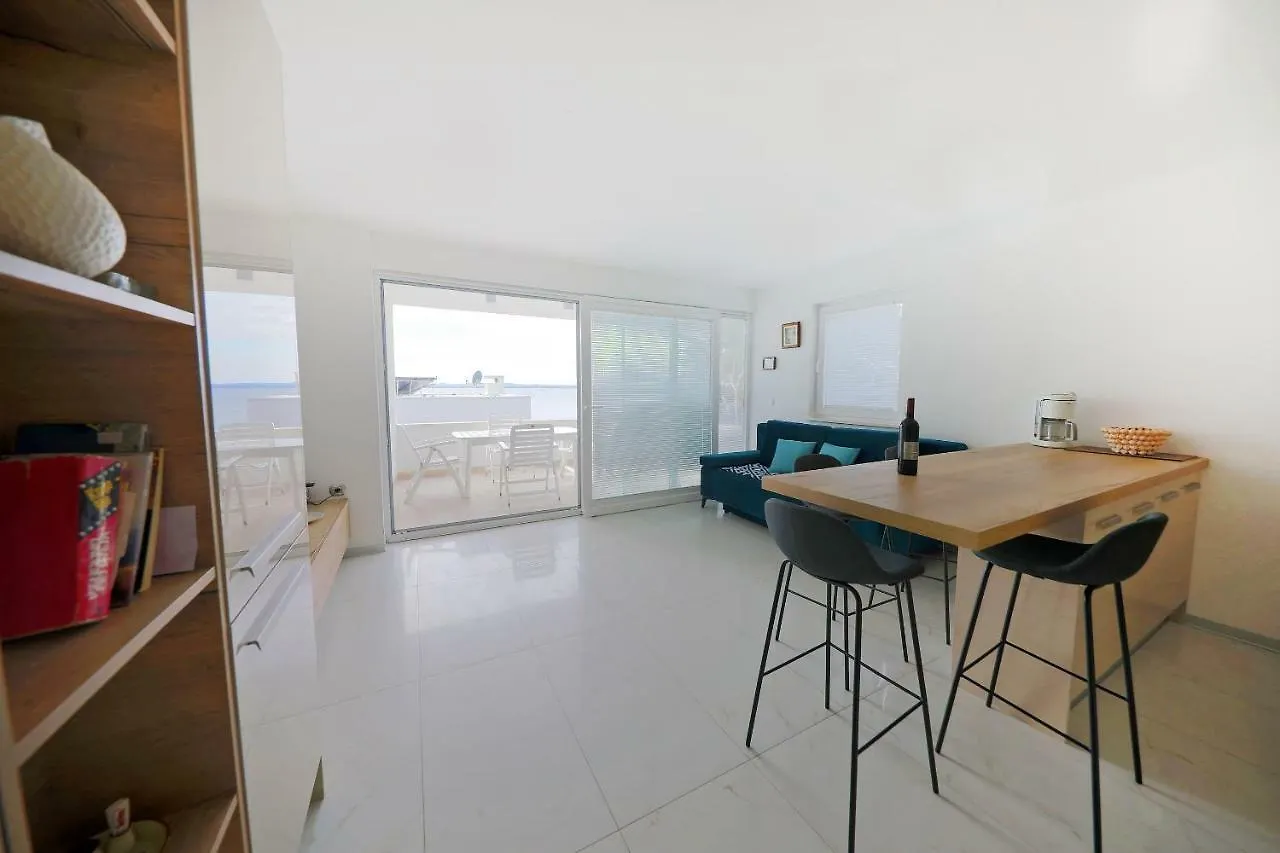 Apartmán Luxury Sunset Penthouse With Seaview Petrcane