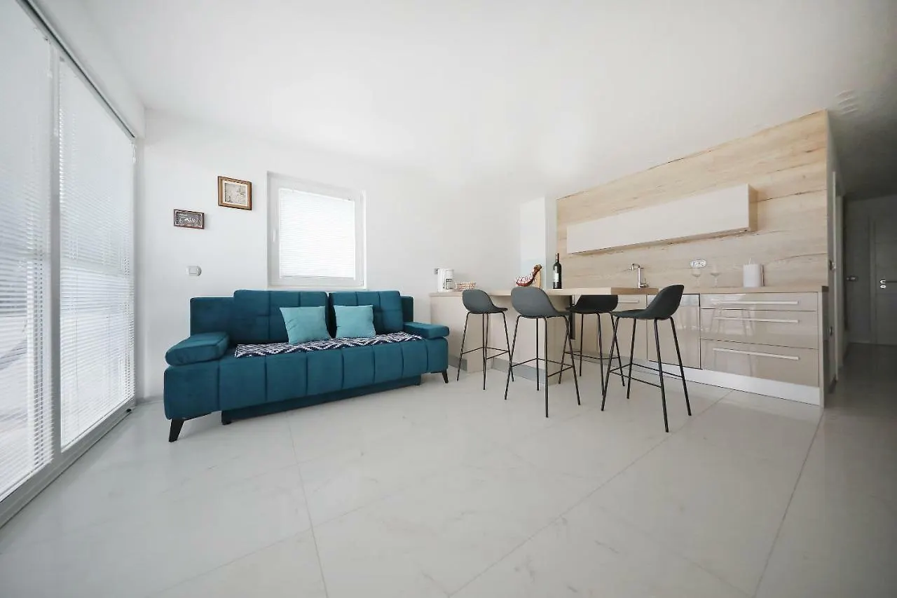 Apartmán Luxury Sunset Penthouse With Seaview Petrcane