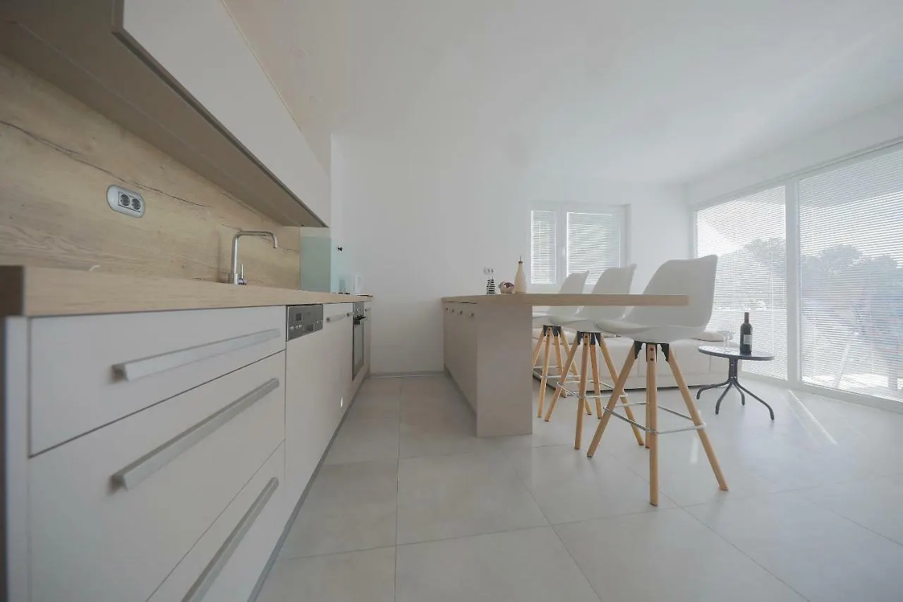 Apartmán Luxury Sunset Penthouse With Seaview Petrcane