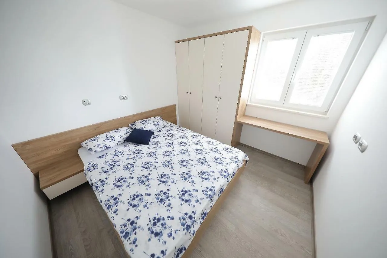 Apartmán Luxury Sunset Penthouse With Seaview Petrcane
