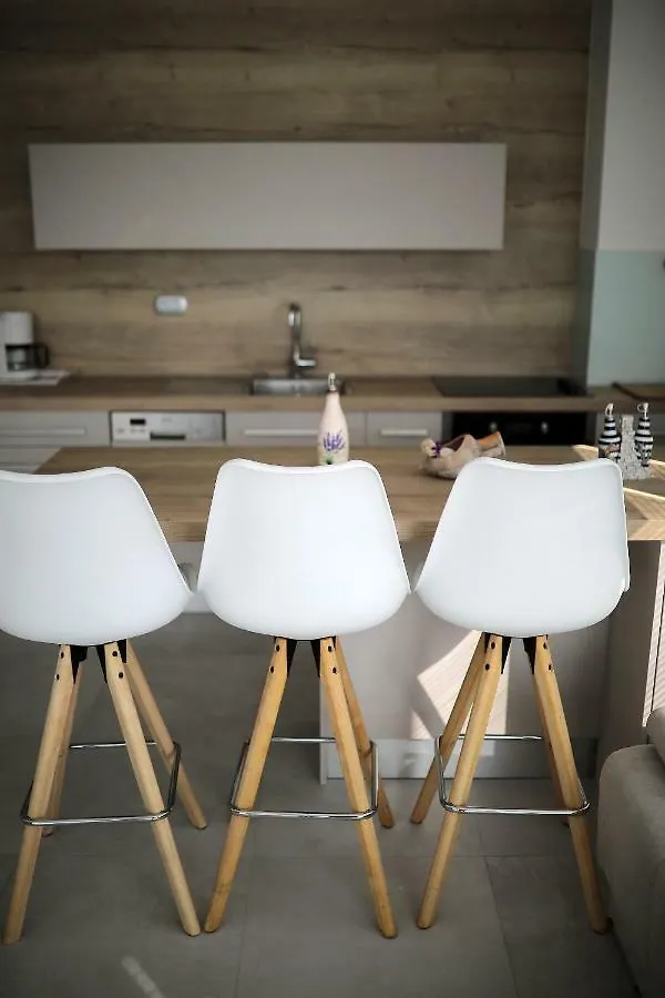 Apartmán Luxury Sunset Penthouse With Seaview Petrcane