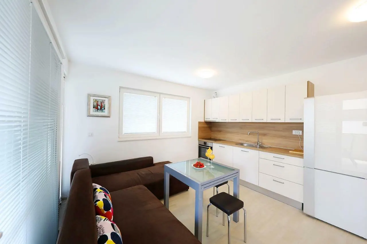 Apartmán Luxury Sunset Penthouse With Seaview Petrcane