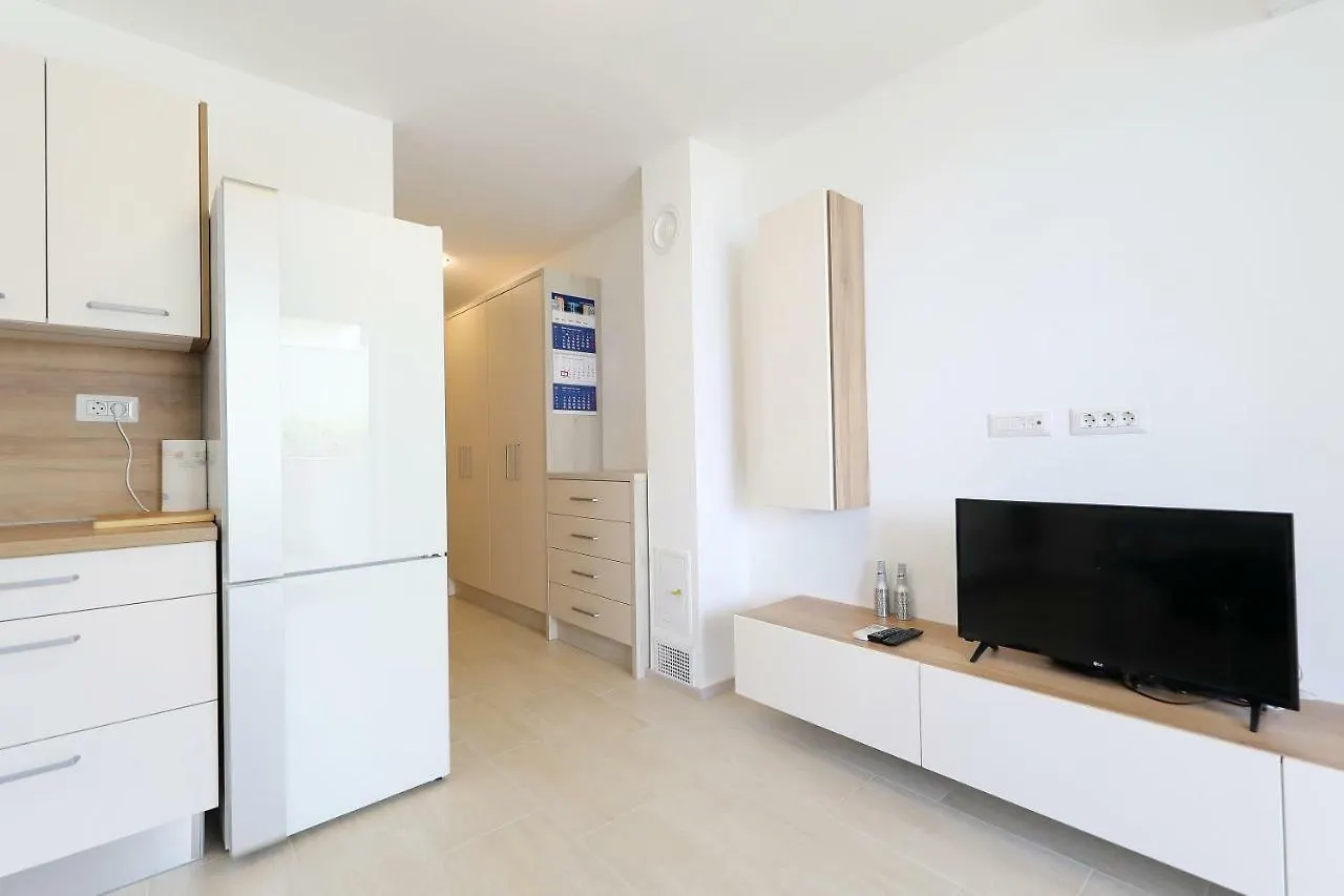 Apartmán Luxury Sunset Penthouse With Seaview Petrcane