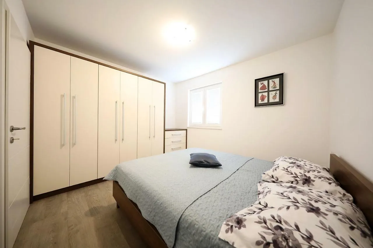 Apartmán Luxury Sunset Penthouse With Seaview Petrcane 0*,